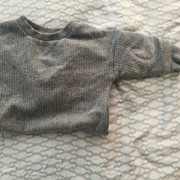 3months Nike Onesie - Picture 2 of 5